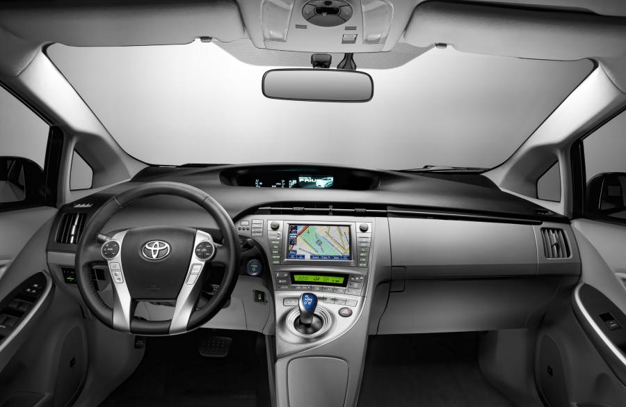  Toyota Prius 2011 года  (фото 27 из 36)